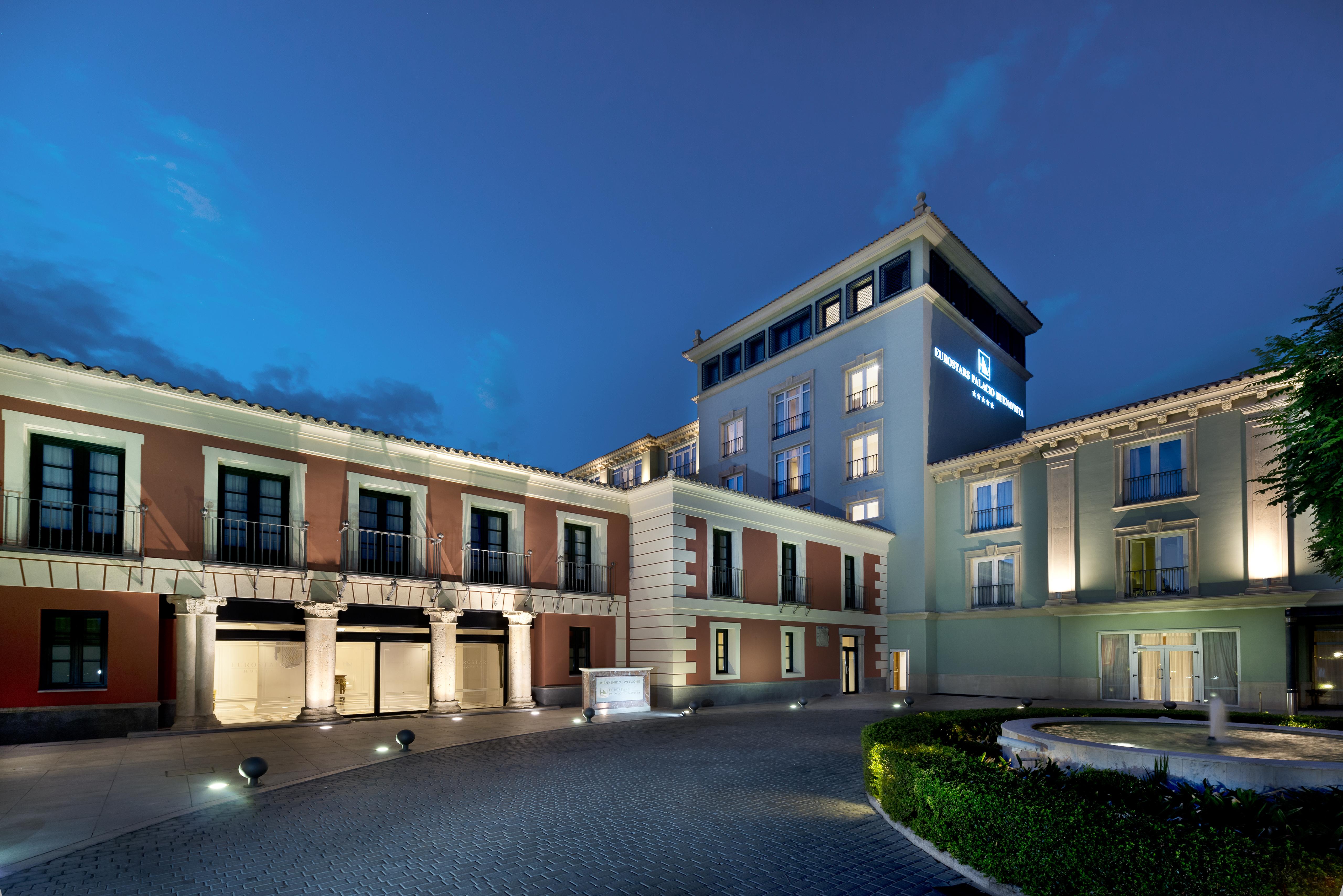 Eurostars Palacio Buenavista Toledo Exterior foto The hotel at night
