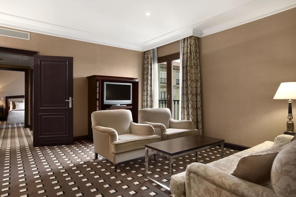 Eurostars Palacio Buenavista Toledo Exterior foto A suite at the hotel