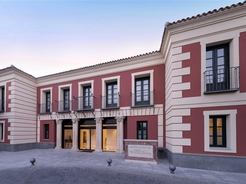 Eurostars Palacio Buenavista Toledo Exterior foto The Palacio de Abrantes, the seat of the university.